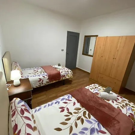 Vivienda Uso Turistico El Muro Apartment *